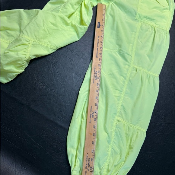 Free People Movement Neon Lime Parachute Jogger Pants S/P Lightweight Athleisure - Picture 6 of 7
